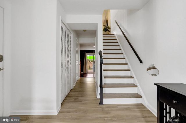 18 S MONTANA ST, Arlington, VA 22204