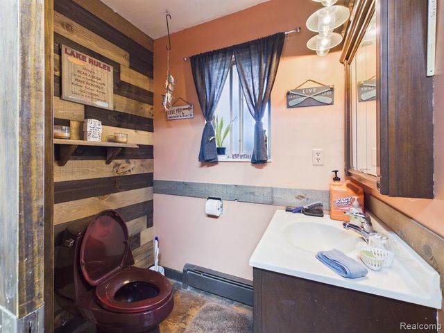 873 Winn Lake Road, Lapeer, MI 48446
