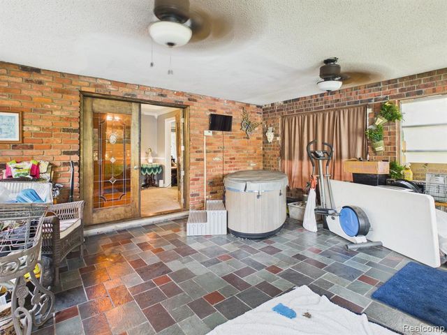 873 Winn Lake Road, Lapeer, MI 48446