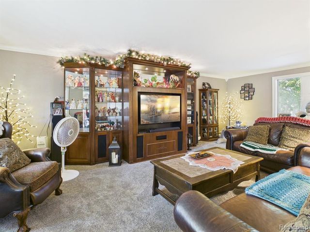 873 Winn Lake Road, Lapeer, MI 48446