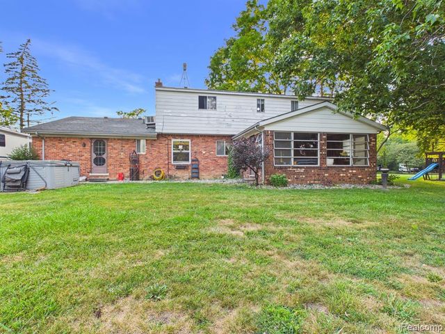 873 Winn Lake Road, Lapeer, MI 48446