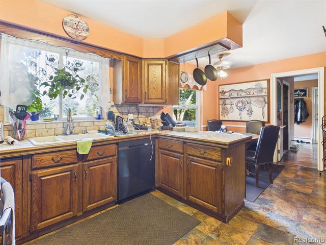 873 Winn Lake Road, Lapeer, MI 48446