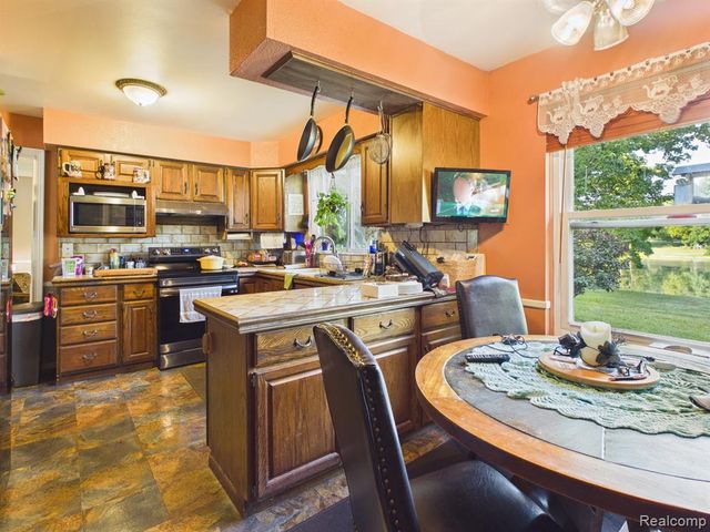 873 Winn Lake Road, Lapeer, MI 48446