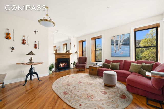 370 St Nicholas Avenue PH5B, New York City, NY 10027