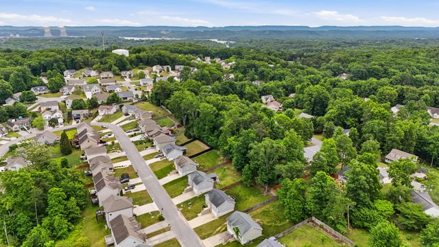 2045 Short Leaf Lane, Soddy Daisy, TN 37379