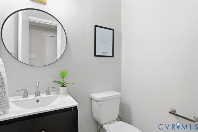 11610 E Briar Patch Dr, Midlothian, VA 23113