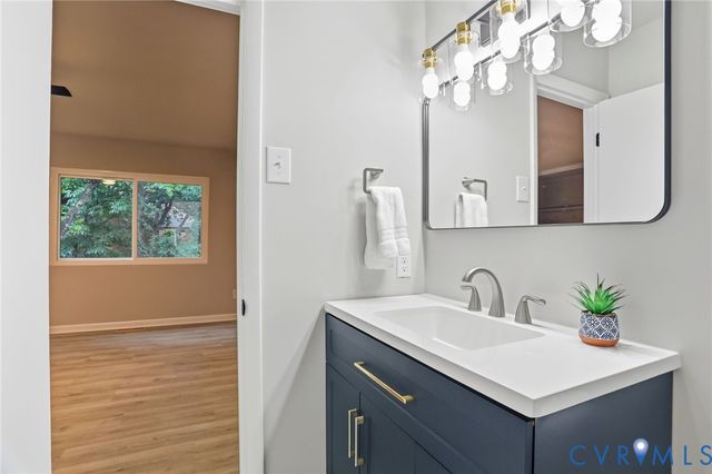 11610 E Briar Patch Dr, Midlothian, VA 23113