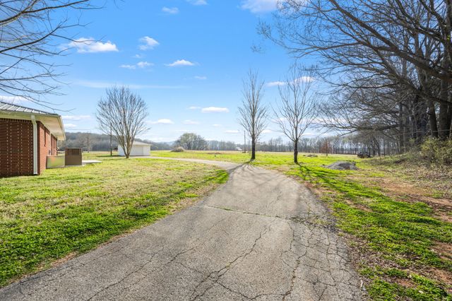 456 WHITES GAP ROAD, Huntland, TN 37345