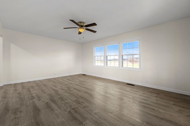 456 WHITES GAP ROAD, Huntland, TN 37345
