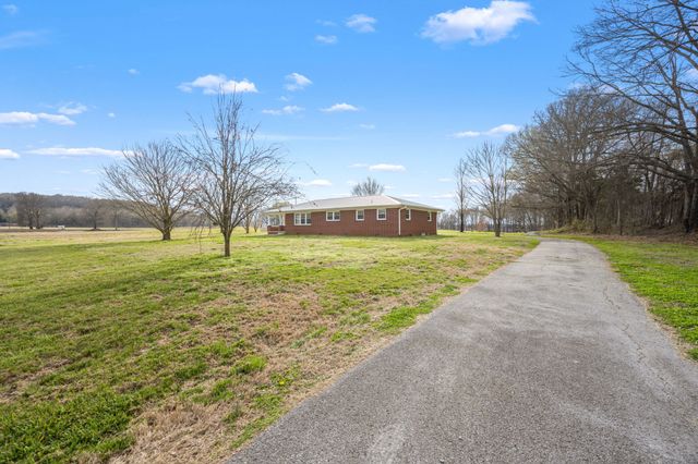 456 WHITES GAP ROAD, Huntland, TN 37345