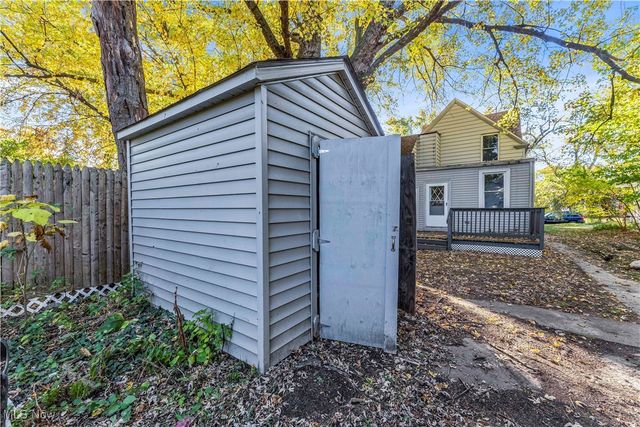 2115 W 96th Street, Cleveland, OH 44102