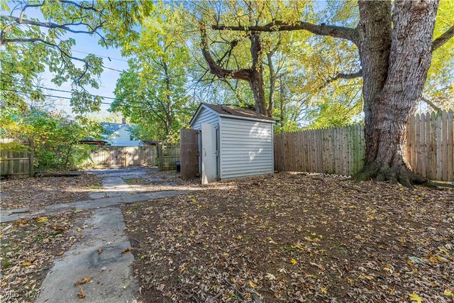 2115 W 96th Street, Cleveland, OH 44102