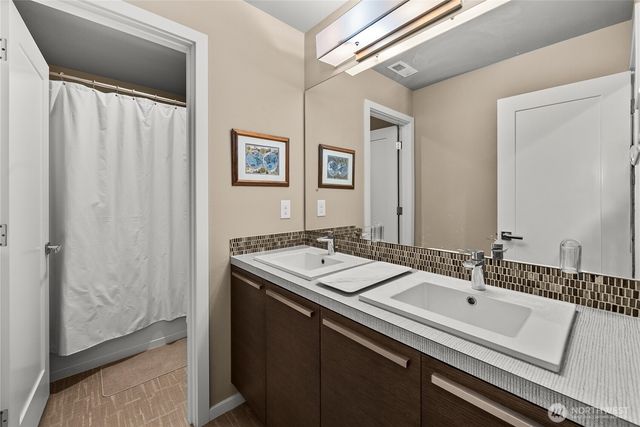 5851 S 326th Court, Auburn, WA 98001