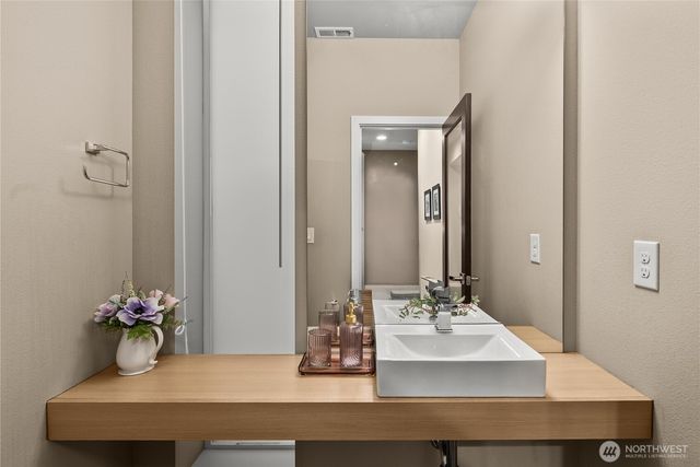 5851 S 326th Court, Auburn, WA 98001