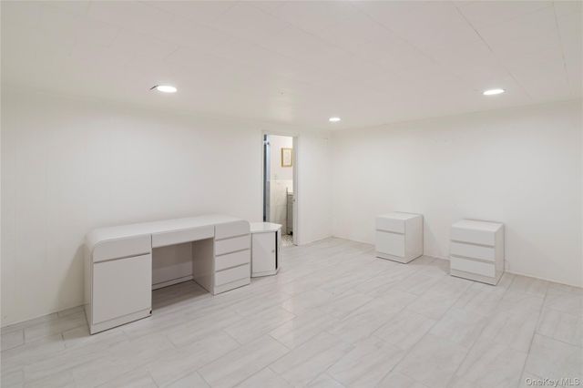 9 Oak Shore Drive, Bayville, NY 11709