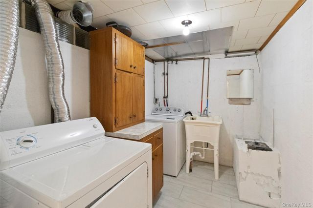 9 Oak Shore Drive, Bayville, NY 11709