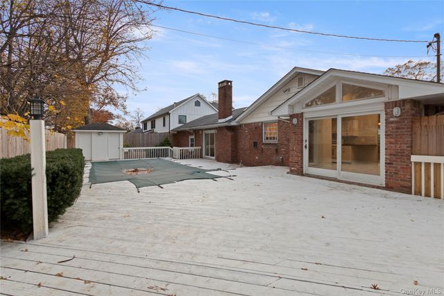 9 Oak Shore Drive, Bayville, NY 11709