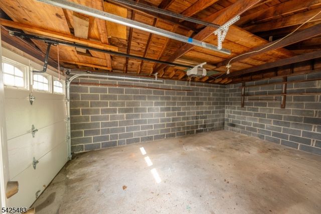 243 N 12Th St, Kenilworth Boro, NJ 07033