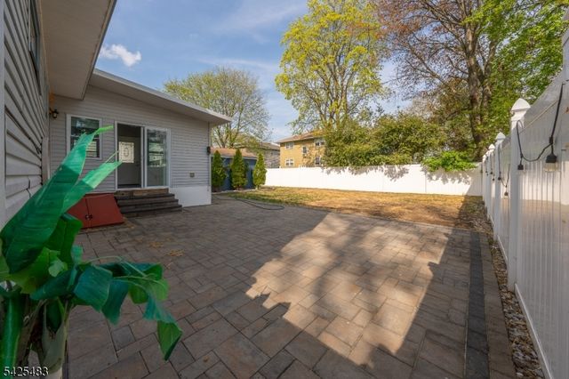 243 N 12Th St, Kenilworth Boro, NJ 07033