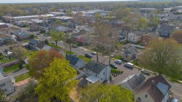 243 N 12Th St, Kenilworth Boro, NJ 07033