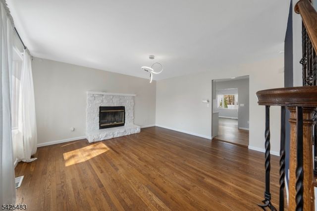 243 N 12Th St, Kenilworth Boro, NJ 07033