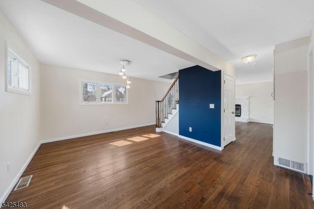 243 N 12Th St, Kenilworth Boro, NJ 07033