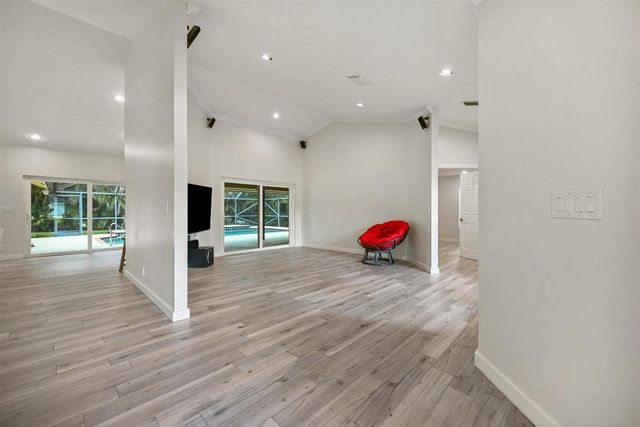 13385 Kingsbury Drive, Wellington, FL 33414