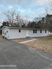 105 Floyd Lane, Little Egg Harbor, NJ 08087