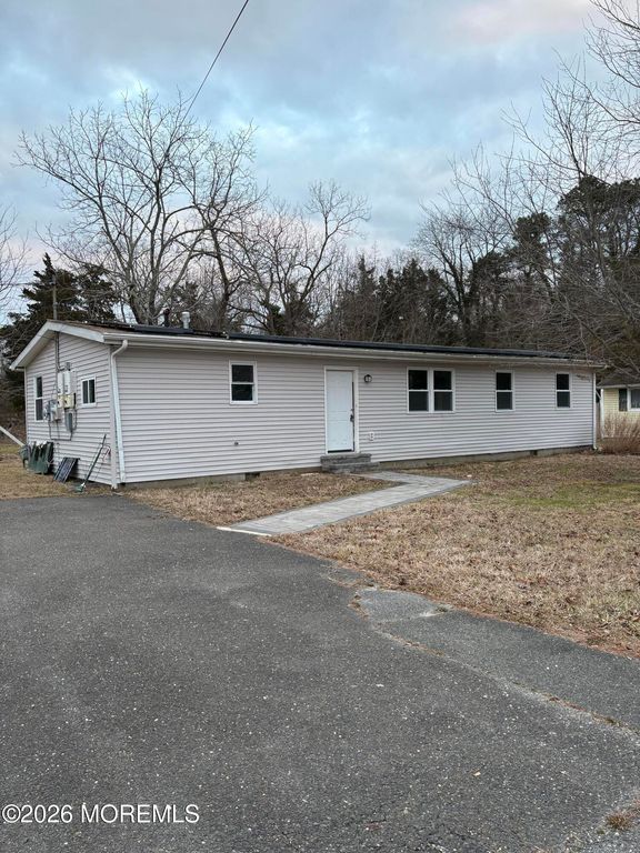 105 Floyd Lane, Little Egg Harbor, NJ 08087