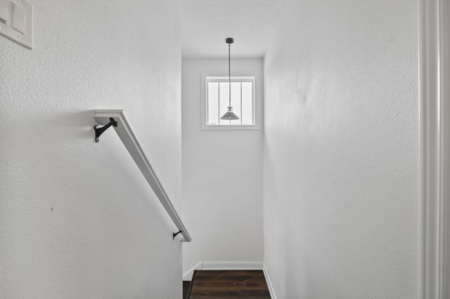 994 25th Street, Des Moines, IA 50312