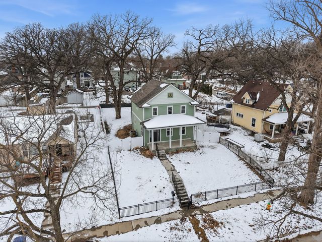 994 25th Street, Des Moines, IA 50312