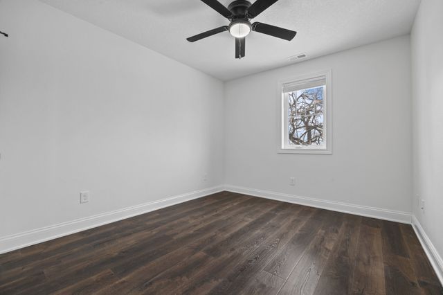 994 25th Street, Des Moines, IA 50312