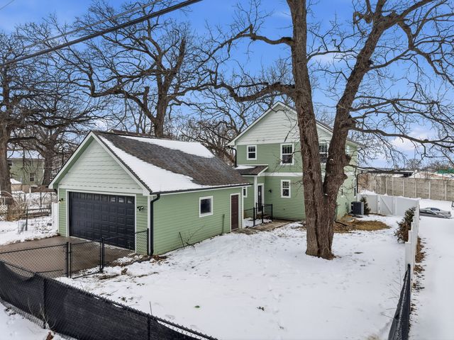 994 25th Street, Des Moines, IA 50312