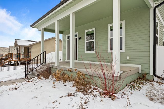 994 25th Street, Des Moines, IA 50312