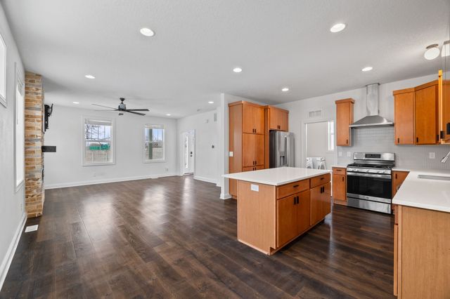 994 25th Street, Des Moines, IA 50312