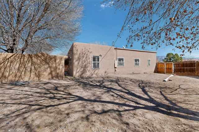 9801 Riverside Road NW, Albuquerque, NM 87114