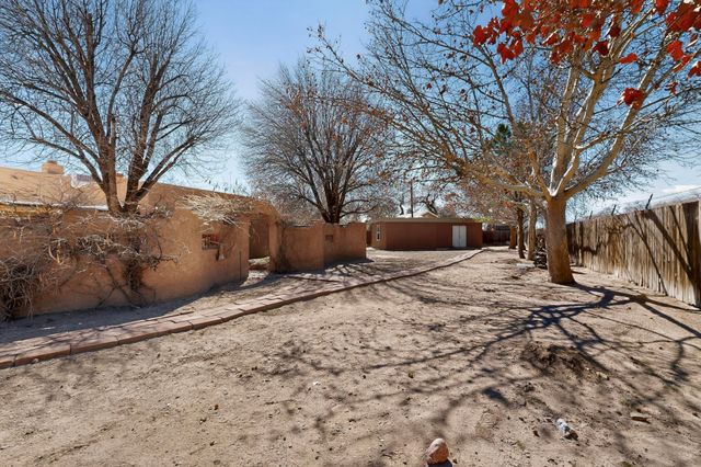 9801 Riverside Road NW, Albuquerque, NM 87114