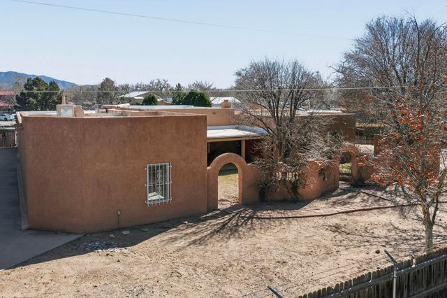 9801 Riverside Road NW, Albuquerque, NM 87114