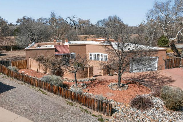9801 Riverside Road NW, Albuquerque, NM 87114