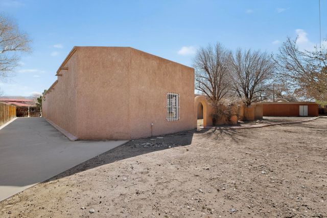 9801 Riverside Road NW, Albuquerque, NM 87114