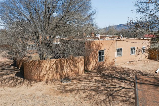 9801 Riverside Road NW, Albuquerque, NM 87114