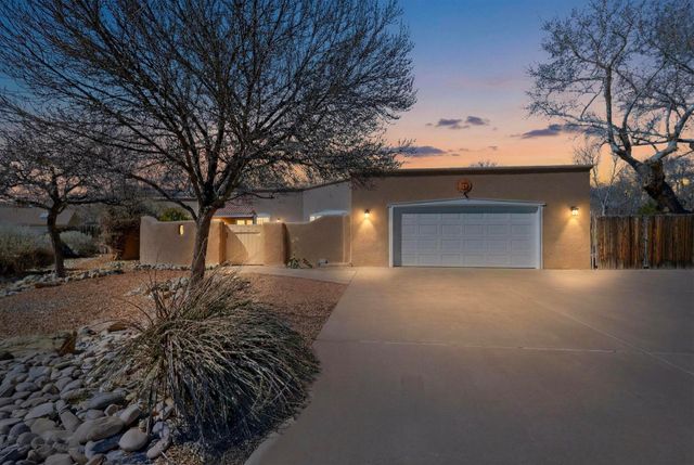 9801 Riverside Road NW, Albuquerque, NM 87114