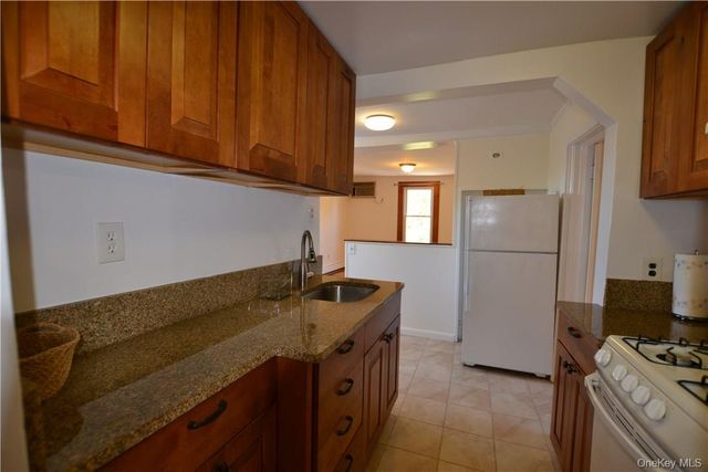 56 Palisade Street 2, Dobbs Ferry, NY 10522