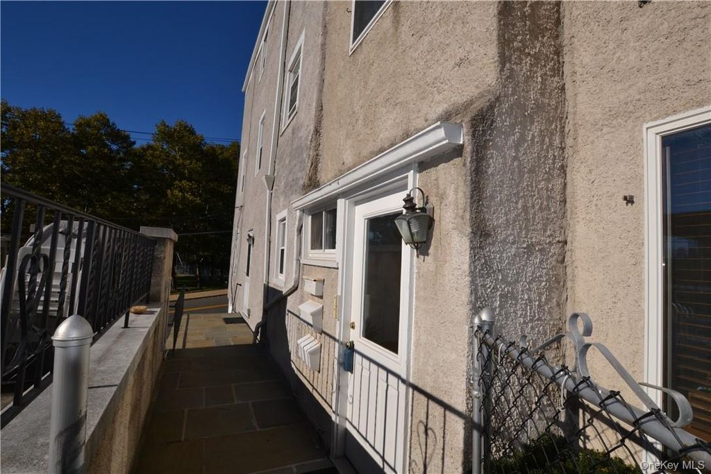 56 Palisade Street 2, Dobbs Ferry, NY 10522