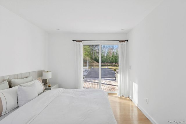 33 Oyster Pond Lane, East Hampton, NY 11937