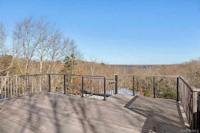 33 Oyster Pond Lane, East Hampton, NY 11937