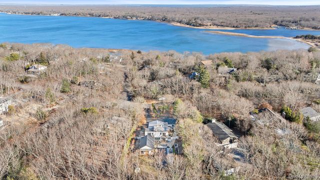 33 Oyster Pond Lane, East Hampton, NY 11937