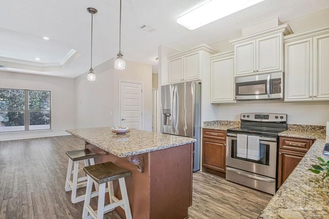 3266 Bernath Dr, Milton, FL 32583