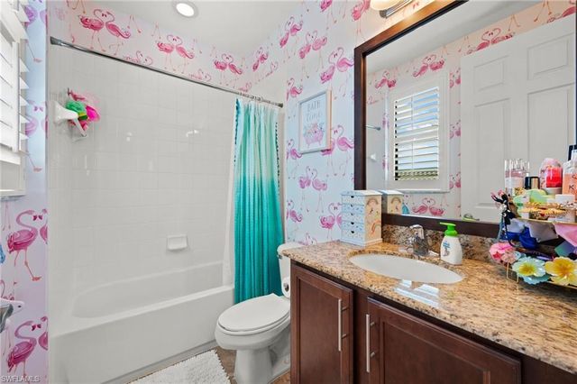 3995 Bering CT, Naples, FL 34119