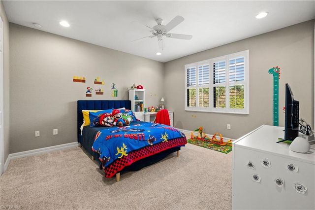 3995 Bering CT, Naples, FL 34119